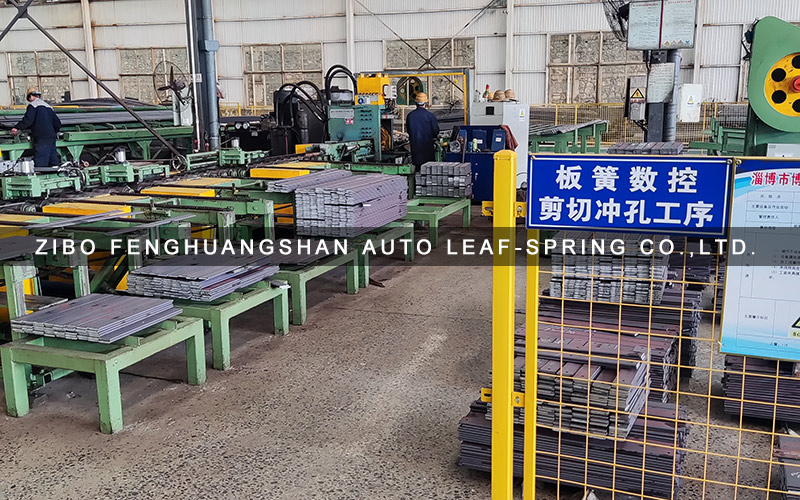 Fully automatic cutting machine